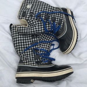 Sorel Houndstooth Snowboots